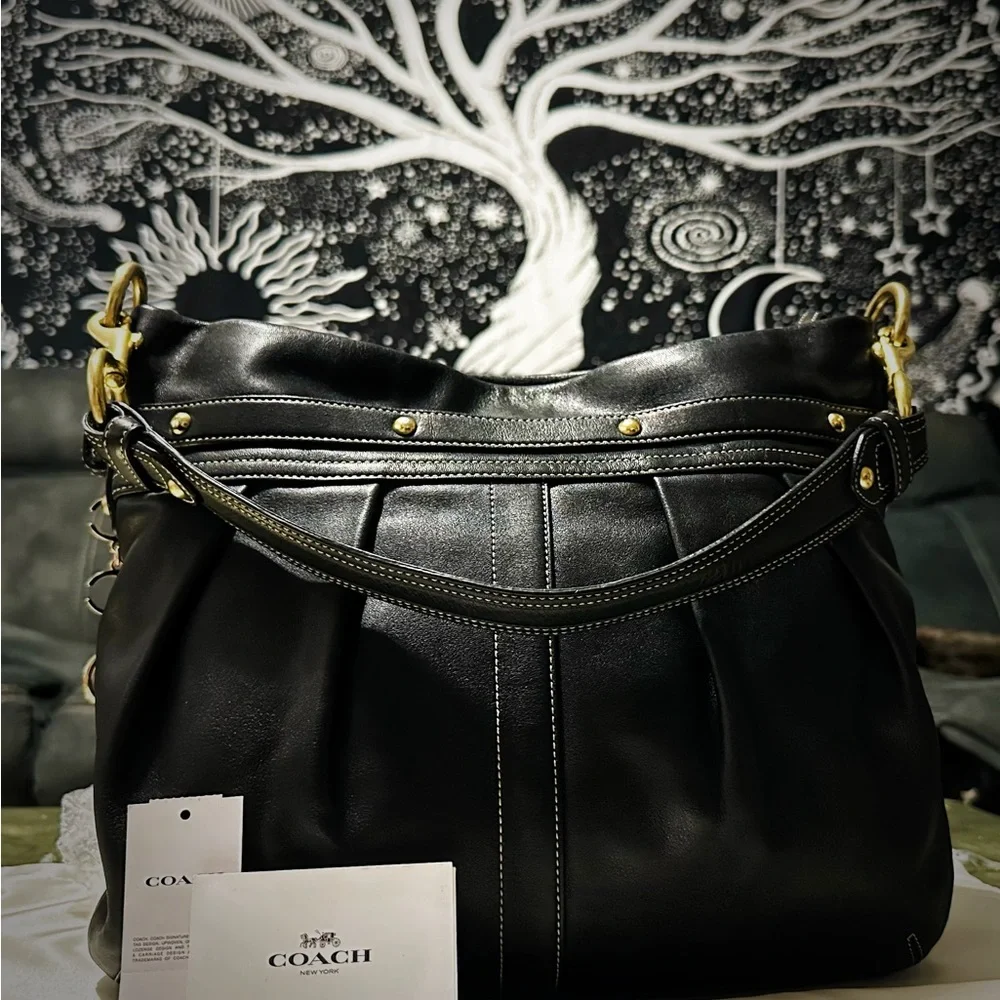 Vintage Y2K Coach soho Black Leather Shoulder Bag with Gold Hardware 2005years - Picture 14 of 17